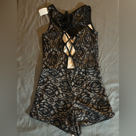 Elegant Black Lace Jumpsuit - Picture 5 of 7